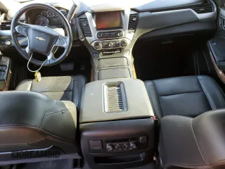 2019 Chevrolet Suburban Premier with VIN 1GNSKJKC7KR146871, listed as a Copart auction lot 43017234 with 96,965 mi miles and Salvage Title. Bid and sale history available at DreamBid. Image 8.