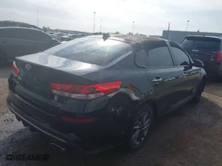 2020 Kia Optima LX with VIN 5XXGT4L34LG435819, listed as a IAAI auction lot 41382125 with 1 mi miles. Bid and sale history available at carsss.com. Image 4.