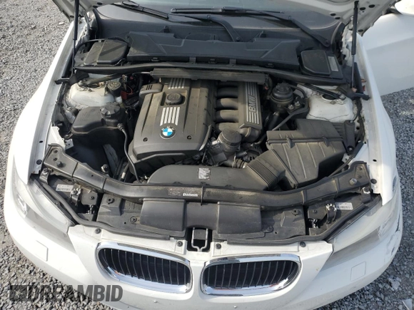 2011 BMW 3 Series 328i xDrive z VIN WBAPK7C53BF087219, wystawiony jako Copart lot #54979425 z przebiegiem 74 030 mil mil oraz Szkoda całkowita • Salvage title. Historia ofert i sprzedaży dostępna na DreamBid. Obrazek 11.