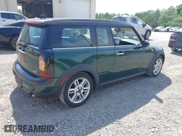 2011 MINI Clubman z VIN WMWZF3C58BTY00588, wystawiony jako IAAI lot #42157453 z przebiegiem 102 947 mil mil oraz . Historia ofert i sprzedaży dostępna na DreamBid. Obrazek 4.