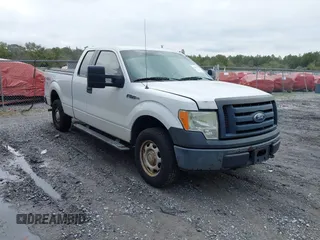 2010 Ford F-150 XL with VIN 1FTEX1EW7AKE03483, listed as a IAAI auction lot 41661717 with 204,739 mi miles. Bid and sale history available at carsss.com. Image 1.