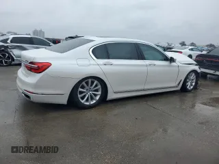 2017 BMW 7 Series 740i with VIN WBA7E2C55HG739366, listed as a Copart auction lot 45961575 with 0 mi miles and Salvage Title. Bid and sale history available at carsss.com. Image 3.