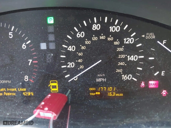 2006 Lexus LS 430 with VIN JTHBN36F365047847, listed as a IAAI auction lot 42095250 with 177,101 mi miles. Bid and sale history available at carsss.com. Image 7.