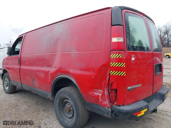 2003 Chevrolet Express Cargo Van with VIN 1GCHG35U631188095, listed as a IAAI auction lot 41622692 with 176,000 mi miles. Bid and sale history available at carsss.com. Image 6.