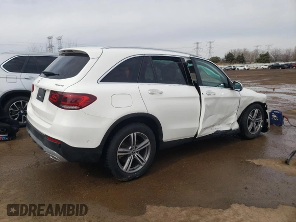2022 Mercedes-Benz GLC 300 with VIN W1N0G8EB8NV352072, listed as a Copart auction lot 46617695 with 32,124 mi miles and Salvage Title. Bid and sale history available at DreamBid. Image 3.