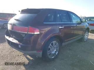 2009 Lincoln MKX z VIN 2LMDU88CX9BJ02825, wystawiony jako IAAI lot #41946040 z przebiegiem 171 395 mil mil oraz . Historia ofert i sprzedaży dostępna na DreamBid. Obrazek 4.
