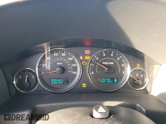 2007 Jeep Commander Limited z VIN 1J8HG58297C661755, wystawiony jako Copart lot #47637595 z przebiegiem 270 190 mil mil oraz Szkoda całkowita • Salvage title. Historia ofert i sprzedaży dostępna na DreamBid. Obrazek 9.