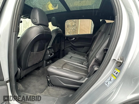 2017 Audi Q7 Premium Plus with VIN WA1LAAF70HD034782, listed as a Copart auction lot 56847135 with 136,433 mi miles and Clean title. Bid and sale history available at DreamBid. Image 10.