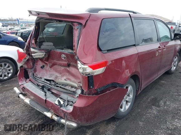 2014 Toyota Sienna LE AAS with VIN 5TDKK3DC3ES411177, listed as a IAAI auction lot 41650472 with 25,000 mi miles. Bid and sale history available at carsss.com. Image 18.