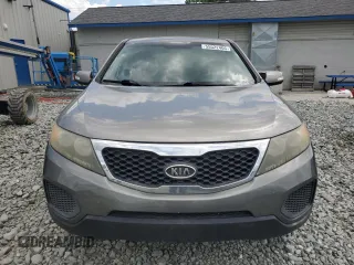2011 Kia Sorento LX with VIN 5XYKT3A14BG086936, listed as a Copart auction lot 55522405 with 304,073 mi miles and Clean Title. Bid and sale history available at DreamBid. Image 5.
