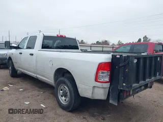 2020 Ram 2500 Tradesman with VIN 3C6UR4HJ3LG273565, listed as a IAAI auction lot 41572909 with 156,912 mi miles. Bid and sale history available at carsss.com. Image 3.