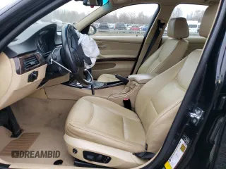 2006 BMW 3 Series 325xi with VIN WBAVD13536KV13065, listed as a Copart auction lot 81038394 with 0 mi miles and Salvage Title. Bid and sale history available at carsss.com. Image 7.