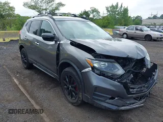 2017 Nissan Rogue SV with VIN 5N1AT2MV8HC800189, listed as a IAAI auction lot 42648634 with 62,419 mi miles and . Bid and sale history available at DreamBid. Image 1.