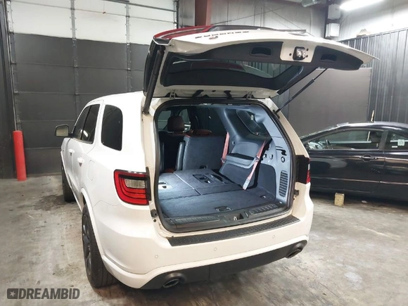 2021 Dodge Durango SRT 392 with VIN 1C4SDJGJ8MC845443, listed as a IAAI auction lot 40239648 with 4,904 mi miles. Bid and sale history available at carsss.com. Image 3.