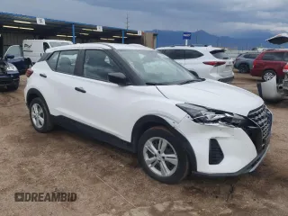 2023 Nissan Kicks S z VIN 3N1CP5BV2PL512339, wystawiony jako Copart lot #59963495 z przebiegiem 93 214 mil mil oraz Czysty tytuł • Clean title. Historia ofert i sprzedaży dostępna na DreamBid. Obrazek 4.