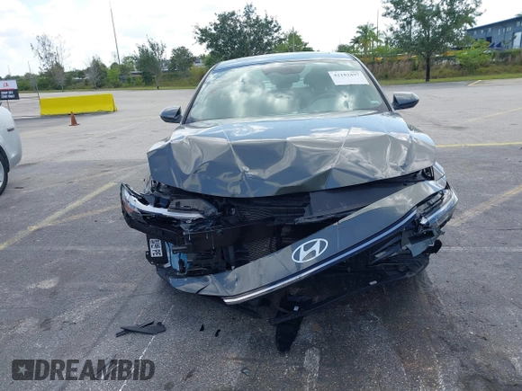 2025 Hyundai Elantra SEL Convenience with VIN KMHLS4DG9SU905768, listed as a IAAI auction lot 42101897 with 7,303 mi miles and . Bid and sale history available at DreamBid. Image 6.