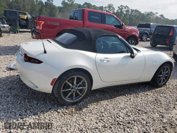 2020 Mazda MX-5 Miata Grand Touring z VIN JM1NDAD78L0417426, wystawiony jako Copart lot #62725524 z przebiegiem Nie podano mil oraz Szkoda całkowita • Salvage title. Historia ofert i sprzedaży dostępna na DreamBid. Obrazek 3.