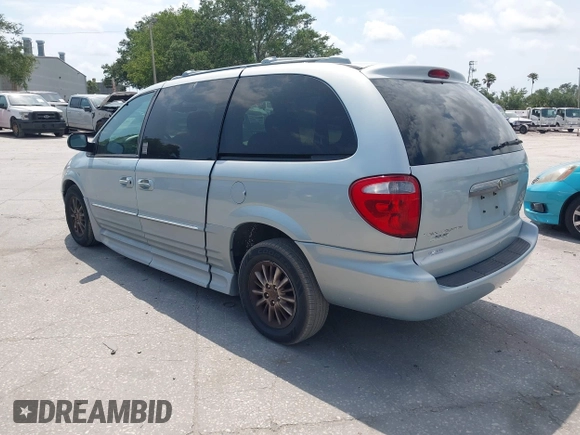 2002 Chrysler Town & Country Limited with VIN 2C8GP64L52R609030, listed as a IAAI auction lot 42222410 with 117,613 mi miles and . Bid and sale history available at DreamBid. Image 3.