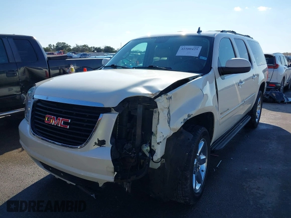 2013 GMC Yukon XL SLT with VIN 1GKS1KE07DR362570, listed as a IAAI auction lot 41500425 with 89,352 mi miles. Bid and sale history available at carsss.com. Image 19.