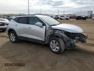 2021 Chevrolet Blazer LT z VIN 3GNKBCRS1MS564223, wystawiony jako Copart lot #53252065 z przebiegiem 53 387 mil mil oraz Nie do naprawy • Non repairable. Historia ofert i sprzedaży dostępna na DreamBid. Obrazek 4.