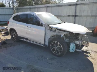 2020 BMW X1 xDrive28i with VIN WBXJG9C08L5R39360, listed as a Copart auction lot 48463685 with 28,855 mi miles and Salvage Title. Bid and sale history available at carsss.com. Image 4.