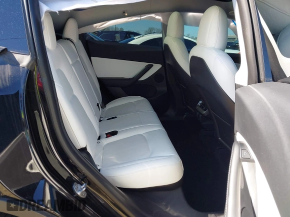 2021 Tesla Model Y Performance with VIN 5YJYGDEF6MF252877, listed as a IAAI auction lot 41770770 with 58,550 mi miles and . Bid and sale history available at DreamBid. Image 8.