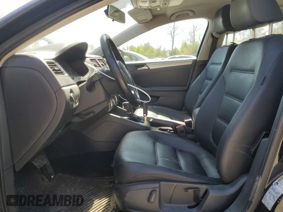 2014 Volkswagen Jetta Sedan SE with VIN 3VWD17AJ3EM268718, listed as a Copart auction lot 53458795 with 160,124 mi miles and Clean Title. Bid and sale history available at carsss.com. Image 7.