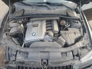 2006 BMW 3 Series 330i z VIN WBAVB33596PS17102, wystawiony jako Copart lot #48382725 z przebiegiem 171 280 mil mil oraz Szkoda całkowita • Salvage title. Historia ofert i sprzedaży dostępna na DreamBid. Obrazek 11.