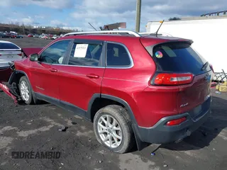2014 Jeep Cherokee Latitude z VIN 1C4PJMCSXEW141453, wystawiony jako IAAI lot #41975311 z przebiegiem 150 085 mil mil oraz . Historia ofert i sprzedaży dostępna na DreamBid. Obrazek 3.