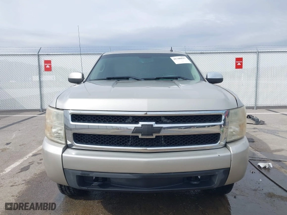 2009 Chevrolet Silverado 1500 LTZ with VIN 3GCEK33M29G254317, listed as a IAAI auction lot 41700617 with 163,950 mi miles. Bid and sale history available at carsss.com. Image 13.