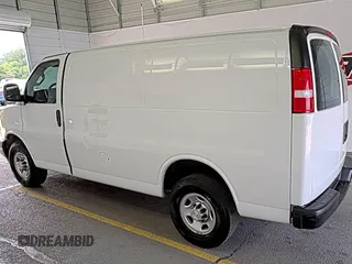 2021 Chevrolet Express Cargo z VIN 1GCWGAFP5M1201537, wystawiony jako IAAI lot #42642579 z przebiegiem 96 732 mil mil oraz . Historia ofert i sprzedaży dostępna na DreamBid. Obrazek 13.