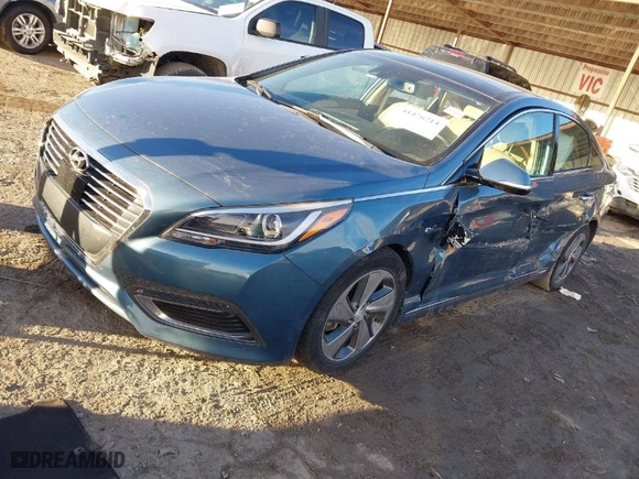 2016 Hyundai Sonata Hybrid Limited with VIN KMHE34L13GA031283, listed as a IAAI auction lot 41476714 with 75,131 mi miles. Bid and sale history available at carsss.com. Image 2.