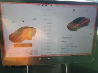 2018 Tesla Model 3 Long Range Battery z VIN 5YJ3E1EA1JF038510, wystawiony jako Copart lot #46352325 z przebiegiem 45 080 mil mil oraz Czysty tytuł • Clean title. Historia ofert i sprzedaży dostępna na DreamBid. Obrazek 9.