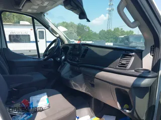 2020 Ford Transit Cargo с VIN 1FTBR1C83LKB26030, выставлен на аукционе IAAI как лот 42667583 с пробегом 83 826 миль миль и . История ставок и продаж доступна на DreamBid. Изображение 5.