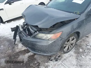 2013 Acura ILX with VIN 19VDE1F37DE022142, listed as a IAAI auction lot 41543026 with 152,967 mi miles. Bid and sale history available at carsss.com. Image 6.
