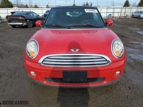2009 MINI Cooper Convertible with VIN WMWMR33589TJ94303, listed as a Copart auction lot 43358885 with 44,688 mi miles and Clean Title. Bid and sale history available at carsss.com. Image 5.