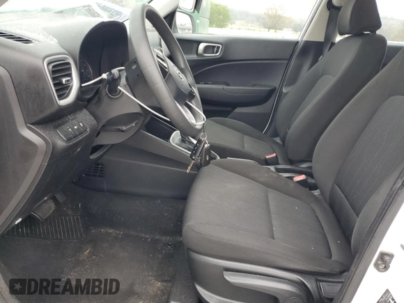 2021 Hyundai Venue SE with VIN KMHRB8A34MU067106, listed as a Copart auction lot 50982945 with 92,455 mi miles and Salvage Title. Bid and sale history available at DreamBid. Image 7.