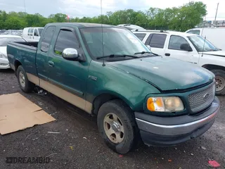 1999 Ford F-150 Work Series with VIN 1FTZX1729XNA84770, listed as a IAAI auction lot 42104198 with 1 mi miles. Bid and sale history available at carsss.com. Image 1.