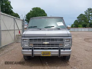 1990 Chevrolet Chevy Van с VIN 2GBEG25K0L4143808, выставлен на аукционе IAAI как лот 42485750 с пробегом 148 678 миль миль и . История ставок и продаж доступна на DreamBid. Изображение 12.