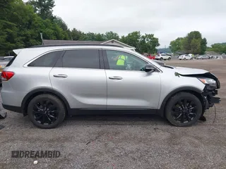 2019 Kia Sorento LX with VIN 5XYPGDA54KG588767, listed as a IAAI auction lot 42683621 with 90,395 mi miles and . Bid and sale history available at DreamBid. Image 14.
