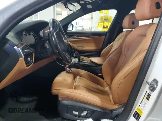 2019 BMW 5 Series 540i xDrive with VIN WBAJE7C53KWW37760, listed as a Copart auction lot 84263044 with 44,687 mi miles and Salvage Title. Bid and sale history available at carsss.com. Image 7.