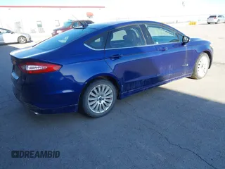2013 Ford Fusion SE Hybrid with VIN 3FA6P0LU3DR237288, listed as a IAAI auction lot 41752928 with 253,758 mi miles. Bid and sale history available at carsss.com. Image 4.