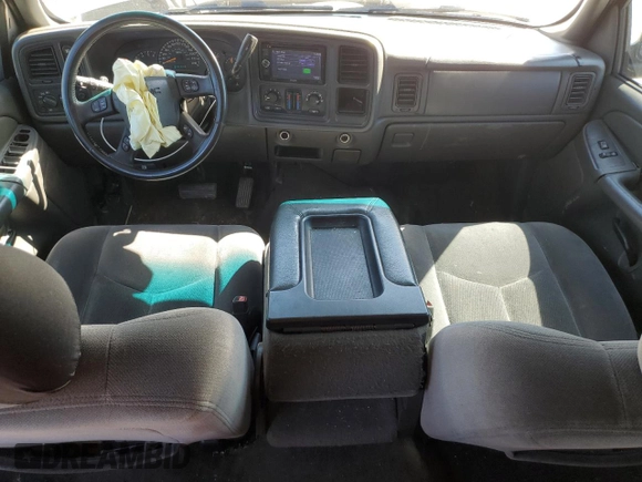 2004 GMC Sierra 1500 SLE z VIN 2GTEK13T541363075, wystawiony jako Copart lot #48901465 z przebiegiem 240 791 mil mil oraz Szkoda całkowita • Salvage title. Historia ofert i sprzedaży dostępna na DreamBid. Obrazek 8.