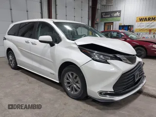 2021 Toyota Sienna XLE with VIN 5TDYSKFC7MS018041, listed as a IAAI auction lot 42640073 with 44,083 mi miles and . Bid and sale history available at DreamBid. Image 1.