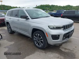 2021 Jeep Grand Cherokee Overland z VIN 1C4RJKDG5M8170935, wystawiony jako IAAI lot #42170143 z przebiegiem 27 977 mil mil oraz . Historia ofert i sprzedaży dostępna na DreamBid. Obrazek 1.