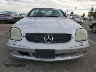 2001 Mercedes-Benz SLK 230 Kompressor with VIN WDBKK49F21F193606, listed as a Copart auction lot 47139945 with 156,424 mi miles and Salvage title. Bid and sale history available at DreamBid. Image 5.