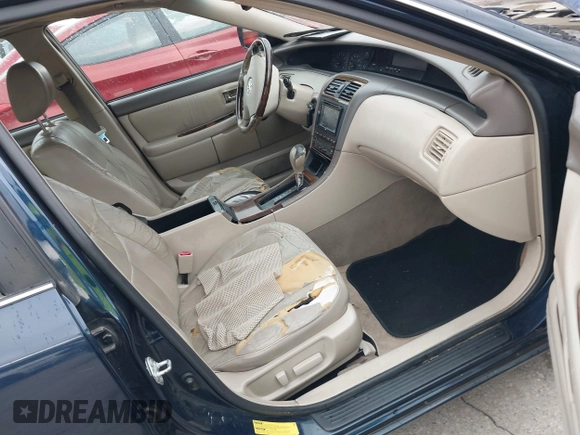 2004 Toyota Avalon XL with VIN 4T1BF28B04U352885, listed as a IAAI auction lot 42185821 with 282,186 mi miles and . Bid and sale history available at carsss.com. Image 5.
