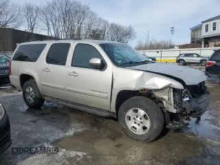 2008 Chevrolet Suburban LT w/2LT with VIN 3GNFK16368G292733, listed as a Copart auction lot 46020845 with 272,621 mi miles and Clean Title. Bid and sale history available at carsss.com. Image 4.