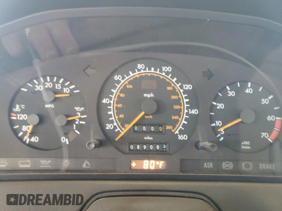 1994 Mercedes-Benz SL 5.0L with VIN WDBFA67E2RF092295, listed as a Copart auction lot 52933945 with 89,085 mi miles and Clean title. Bid and sale history available at DreamBid. Image 9.
