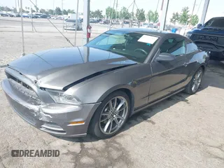 2013 Ford Mustang V6 с VIN 1ZVBP8AM2D5255551, выставлен на аукционе IAAI как лот 42587289 с пробегом 118 606 миль миль и . История ставок и продаж доступна на DreamBid. Изображение 2.